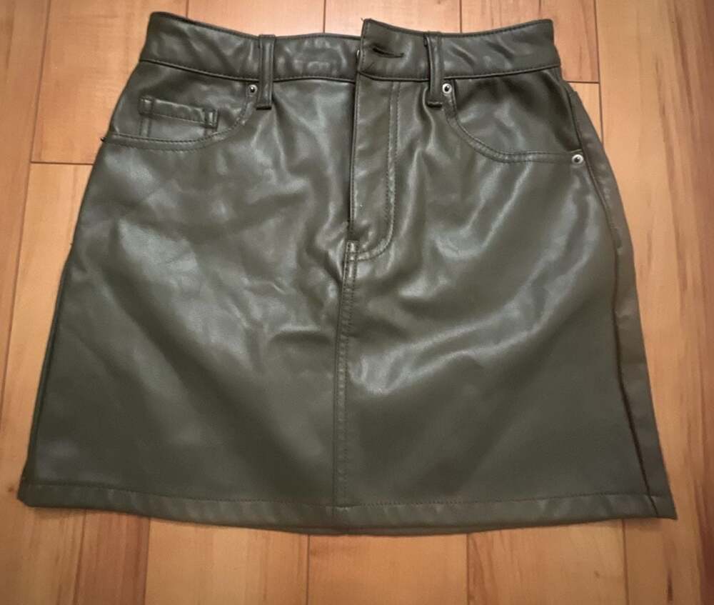 Tinseltown Olive Faux Leather Five-Pocket Mini Skirt Size 3